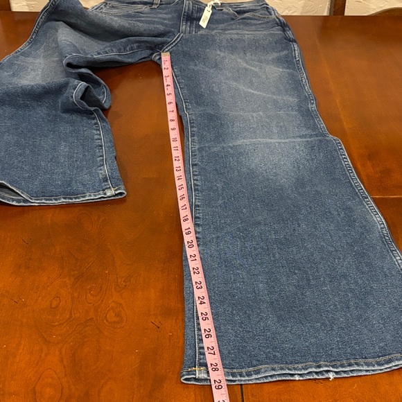 Wrangler High Rise Wanderer Flare Jean. NWT 28/30 - Picture 10 of 15